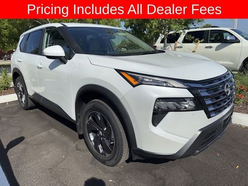 Used 2025 Nissan Rogue SV FWD image 3