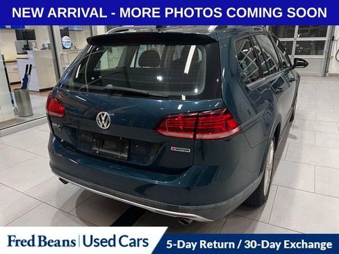 Used 2019 Volkswagen Golf Alltrack SE image 4