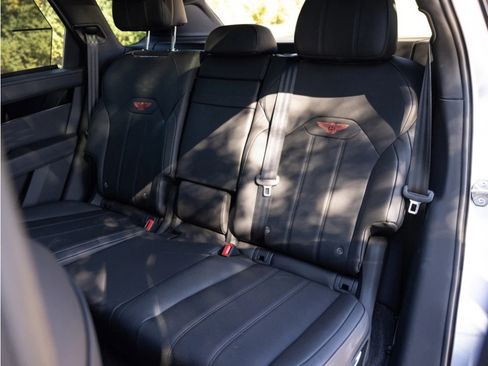 Certified 2024 Bentley Bentayga Extended Wheelbase image 67
