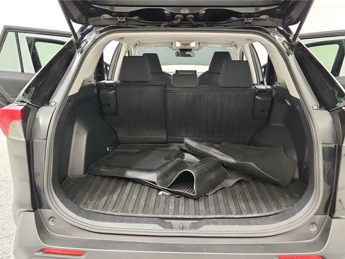Used 2019 Toyota RAV4 LE w/ All Weather Liner Package image 19
