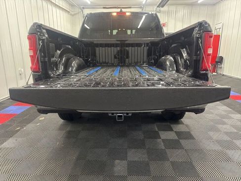 Used 2025 RAM 1500 Big Horn AWD/4WD image 5