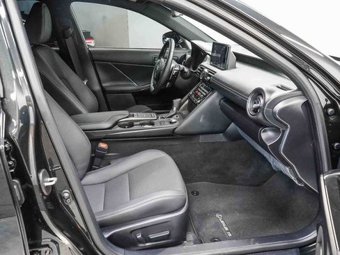 Used 2025 Lexus IS 300 F Sport RWD image 16