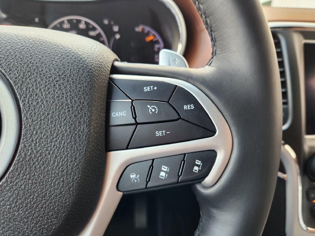 Used 2018 Jeep Grand Cherokee Summit w/ Skid Plate Group AWD/4WD image 29
