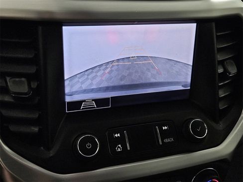 Used 2020 GMC Acadia SLT image 14