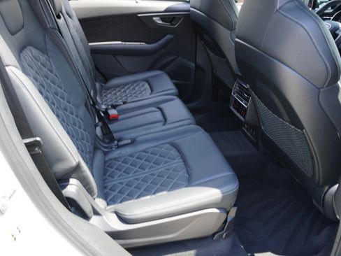 Used 2023 Audi SQ7 Premium Plus AWD/4WD image 31