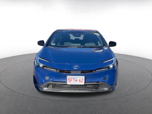 Used 2025 Toyota Prius LE image 4