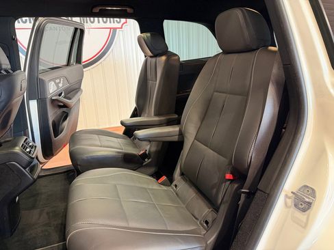 Used 2020 Mercedes-Benz GLS 450 4MATIC image 23