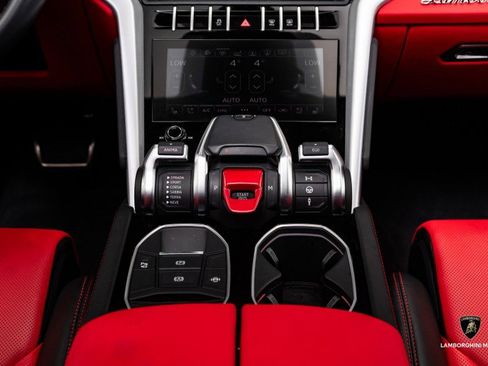 Used 2019 Lamborghini Urus image 37