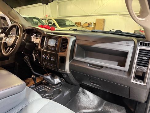 Used 2018 RAM 2500 Tradesman w/ Chrome Appearance Group AWD/4WD image 26