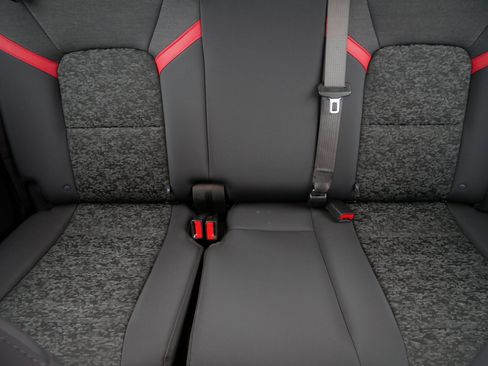 Used 2024 Chevrolet Colorado Z71 w/ Z71 Convenience Package 2 image 13