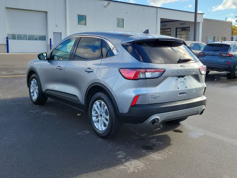 Certified 2022 Ford Escape SE w/ Convenience Package image 3