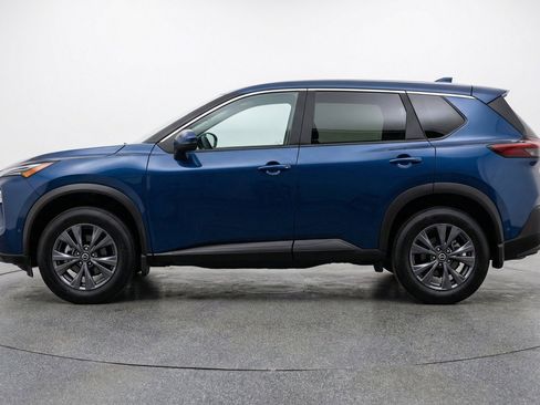 Used 2025 Nissan Rogue SV AWD/4WD image 5