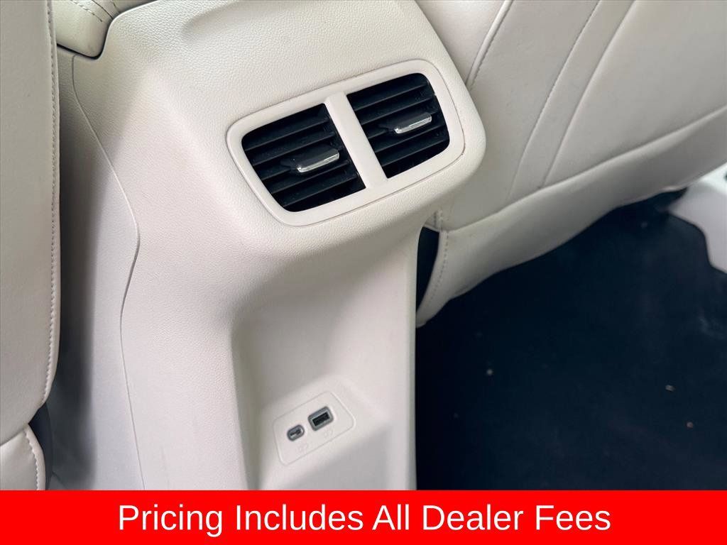 Used 2021 Buick Envision Essence w/ Technology Package I AWD/4WD image 12