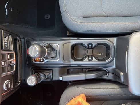 New 2026 Jeep Gladiator Sport image 32