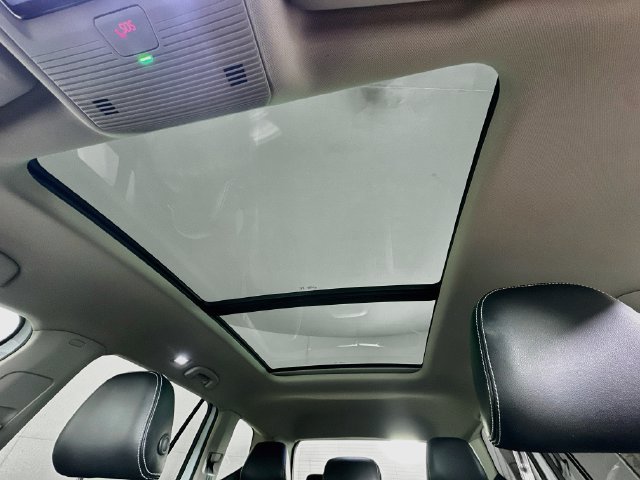 Certified 2024 Volkswagen Atlas SEL AWD/4WD image 23