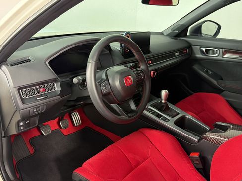Used 2025 Honda Civic Type R image 4
