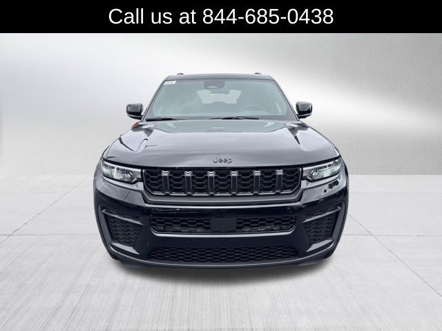 New 2027 Jeep Grand Cherokee 4WD image 2