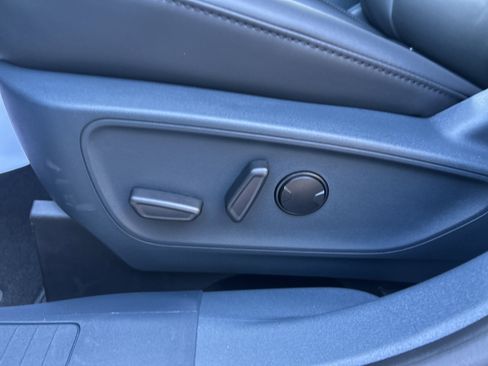 New 2025 Ford Maverick Lariat w/ Black Appearance Package image 13