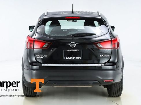 Used 2017 Nissan Rogue Sport SV w/ SV Premium Package image 45