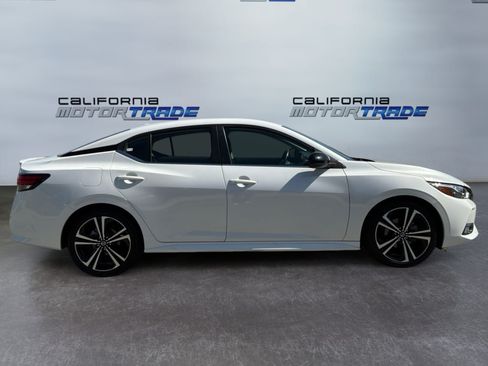 Used 2023 Nissan Sentra SR w/ Electronics Package FWD image 4