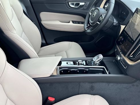 New 2026 Volvo XC60 B5 Plus w/ Climate Package image 5