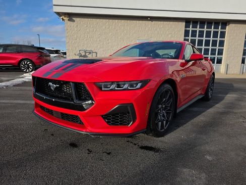 Used 2024 Ford Mustang GT Premium w/ GT Performance Package image 3