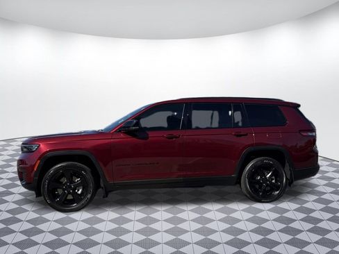 Used 2024 Jeep Grand Cherokee L Altitude AWD/4WD image 5