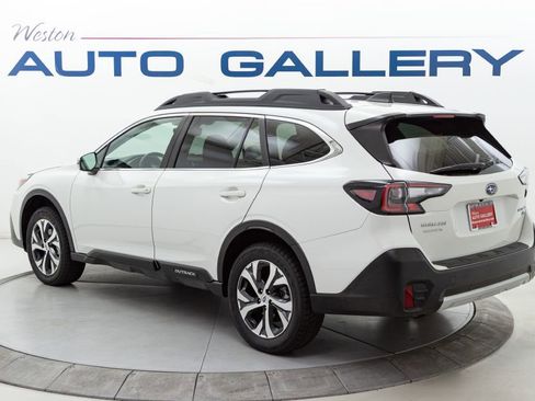 Used 2022 Subaru Outback Limited XT image 3
