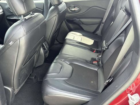 Used 2020 Jeep Cherokee Latitude Plus FWD image 11