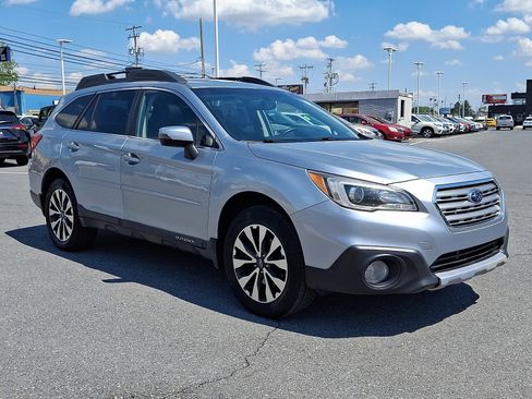 Used 2017 Subaru Outback 2.5i Limited AWD/4WD image 3