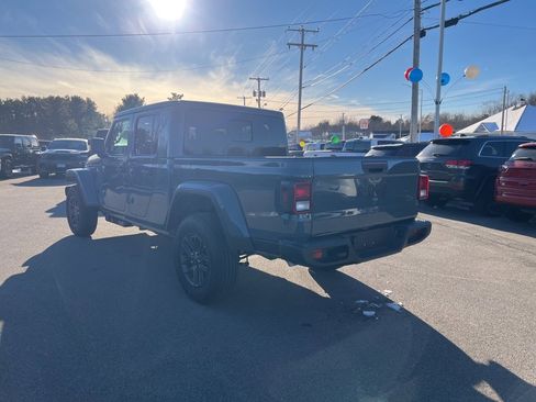 New 2026 Jeep Gladiator Sport image 5