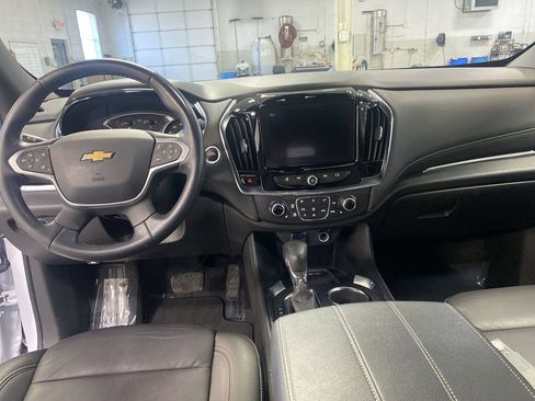 Certified 2023 Chevrolet Traverse LT w/ LT Premium Package image 28
