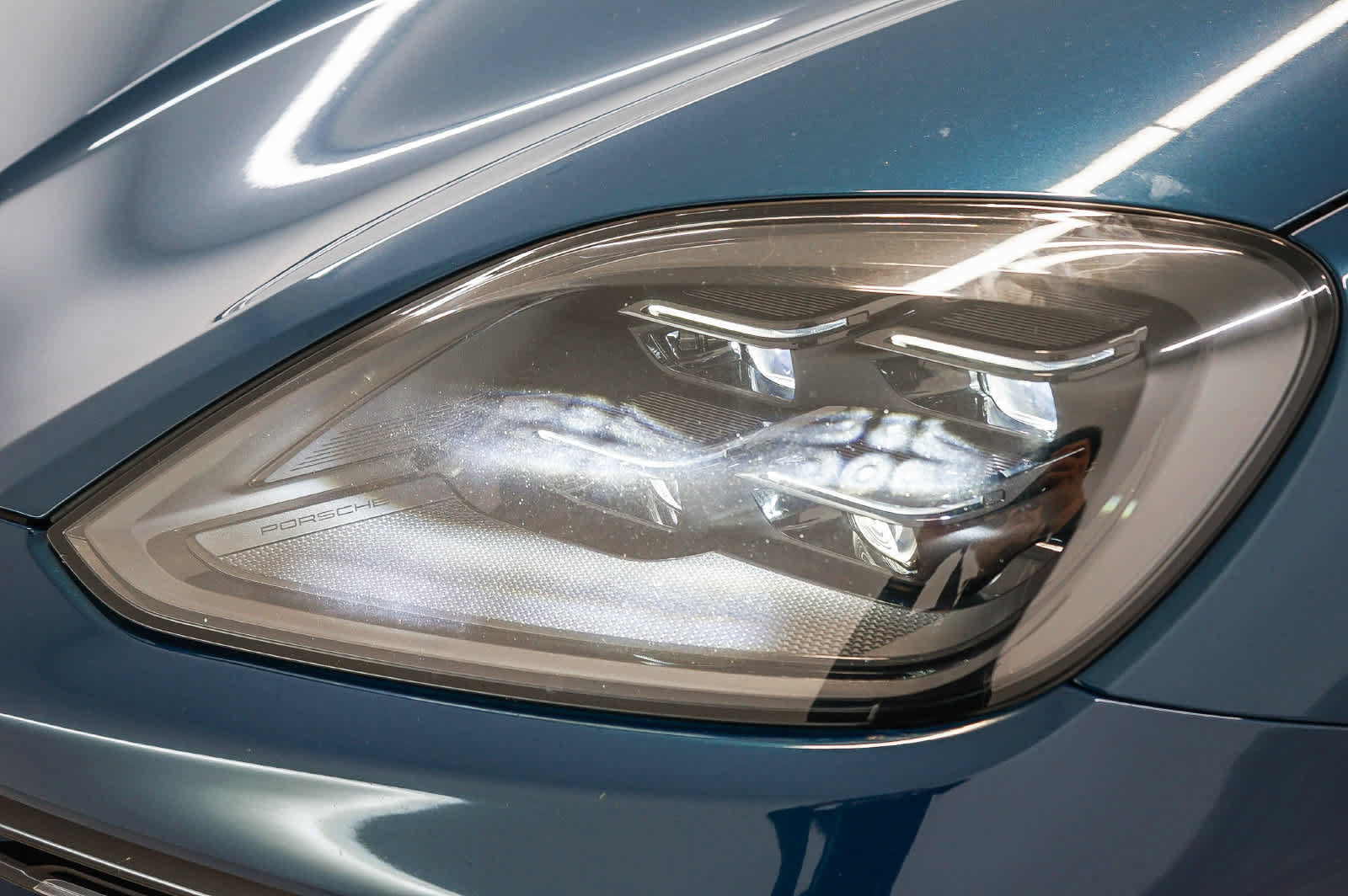 Certified 2024 Porsche Cayenne S AWD/4WD image 15