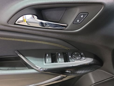 Certified 2024 Chevrolet Trax ACTIV w/ Sunroof Package image 28