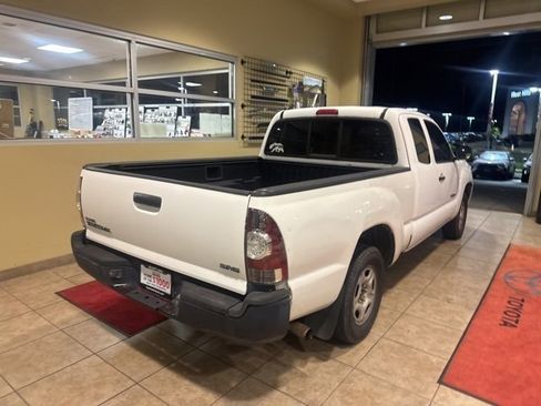 Used 2011 Toyota Tacoma 2WD Access Cab image 12
