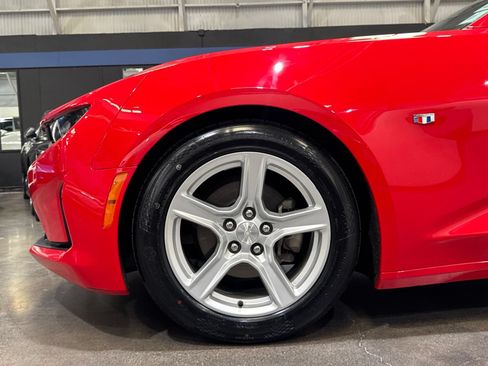 Used 2019 Chevrolet Camaro LT RWD image 10