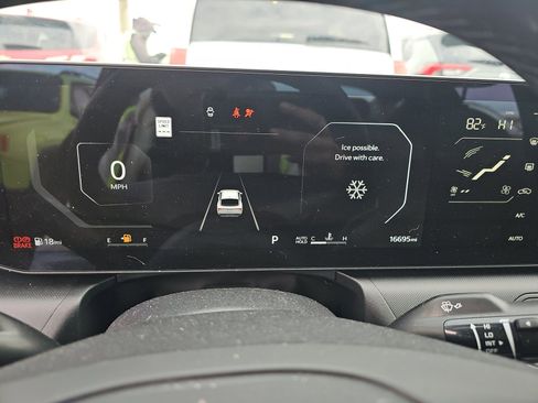 Used 2025 Kia K4 EX image 2