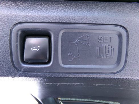 Used 2024 Ford Expedition Limited AWD/4WD image 31