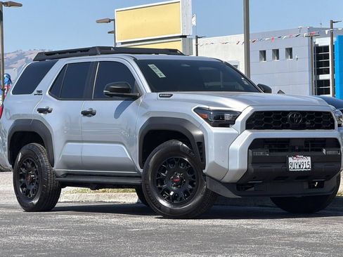 Used 2025 Toyota 4Runner TRD Off-Road AWD/4WD image 2