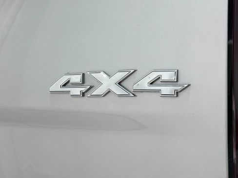 Used 2015 RAM 1500 Classic SLT w/ Luxury Group AWD/4WD image 38