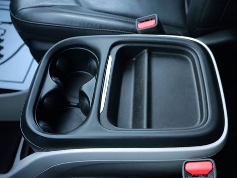 Used 2018 Chrysler Pacifica Touring-L image 23