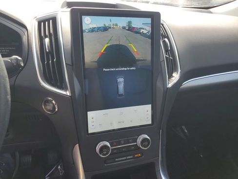 Used 2023 Ford Edge Titanium AWD/4WD image 19