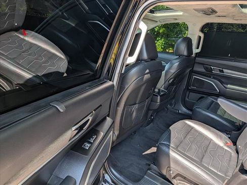 Used 2022 Kia Telluride SX w/ SX Prestige Package AWD/4WD image 26