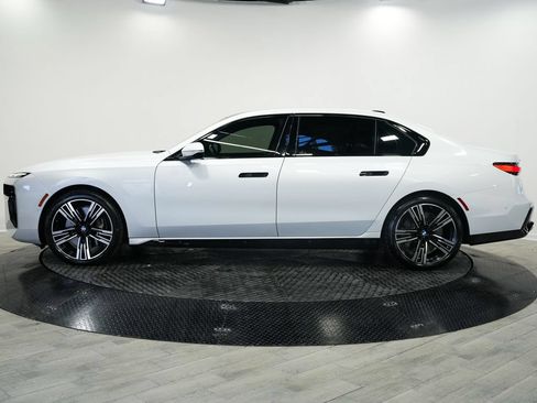 Used 2023 BMW 760i xDrive w/ Luxury Rear Seating Package AWD/4WD image 4