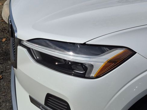 Used 2022 Volvo XC60 B5 Inscription w/ Advanced Package FWD image 14