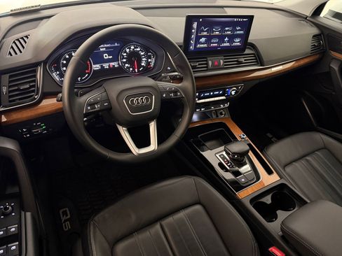 Used 2023 Audi Q5 2.0T Premium w/ Convenience Package AWD/4WD image 4