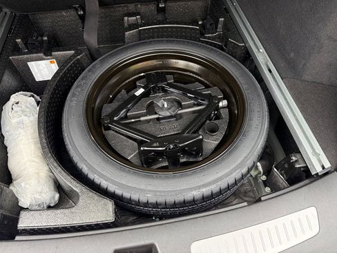 Used 2025 Cadillac XT5 Premium Luxury image 19