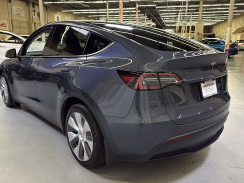 Used 2023 Tesla Model Y Long Range AWD/4WD image 8