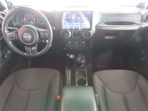 Used 2014 Jeep Wrangler Unlimited Sport AWD/4WD image 31