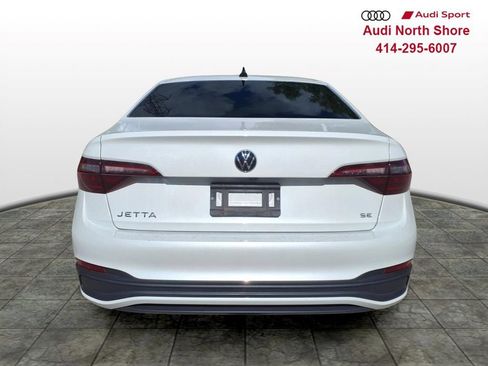 Used 2024 Volkswagen Jetta SE FWD image 7